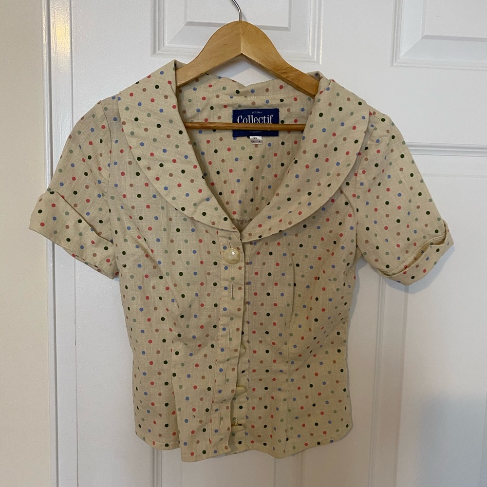 Polkadotted collar shirt
